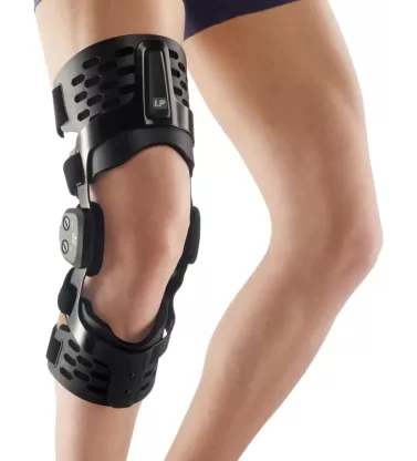 ACL Knee Brace / 570